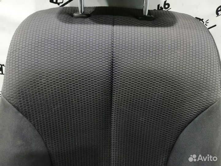 Сиденье переднее левое Nissan Tiida C11