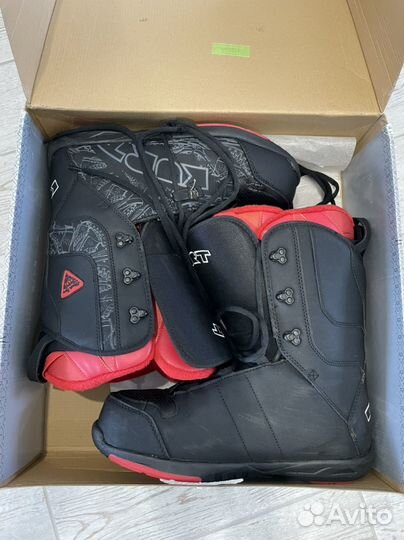 Сноубордические ботинки 46р