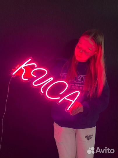 Рекламная вывеска неоновая