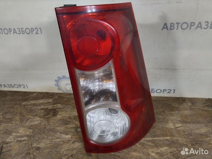 Фонарь задний правый LADA Largus