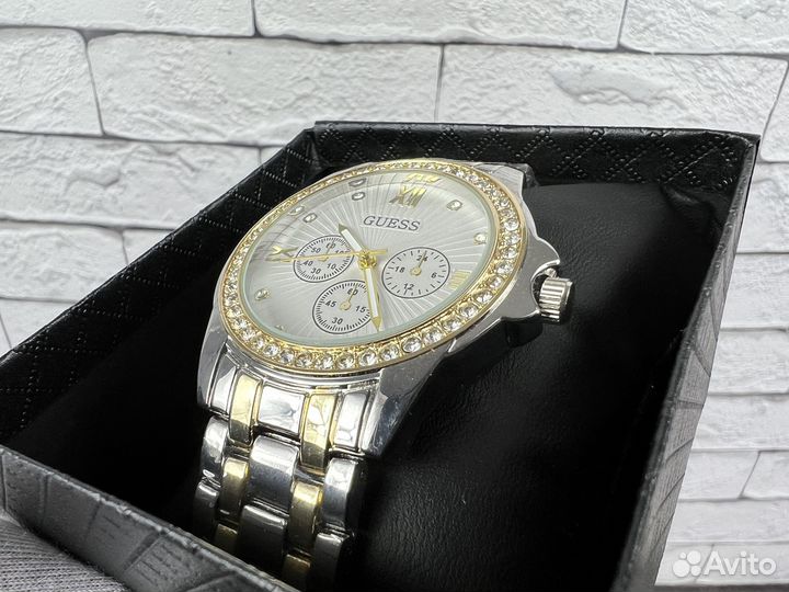 Часы наручные женские