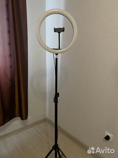 Кольцевая лампа 30 см