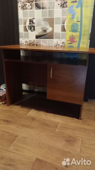 Письменный стол