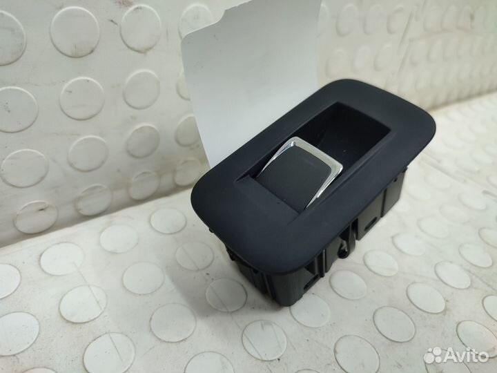 Кнопка стеклоподъемника задняя Lexus Rx 4 AL20