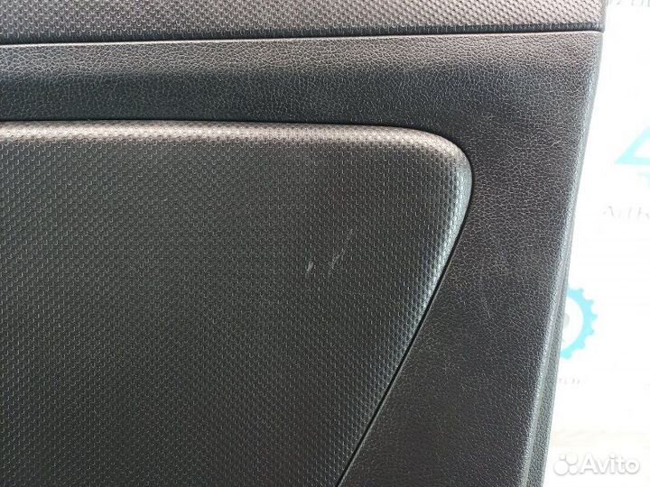 Обшивка двери передней правой Hyundai Solaris 1