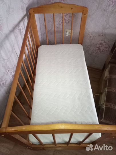 Детская кроватка с матрасом б/у