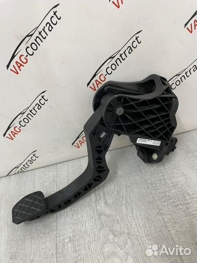 Педаль сцепления Skoda Yeti 1.2 2013