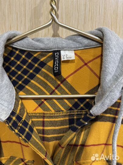 Рубашка в клетку женская с капюшоном