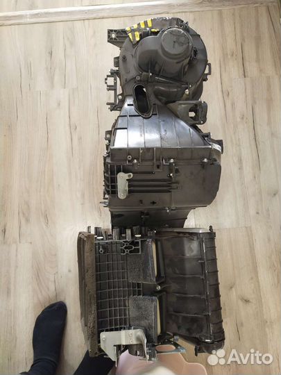 Корпус отопителя на Амарок