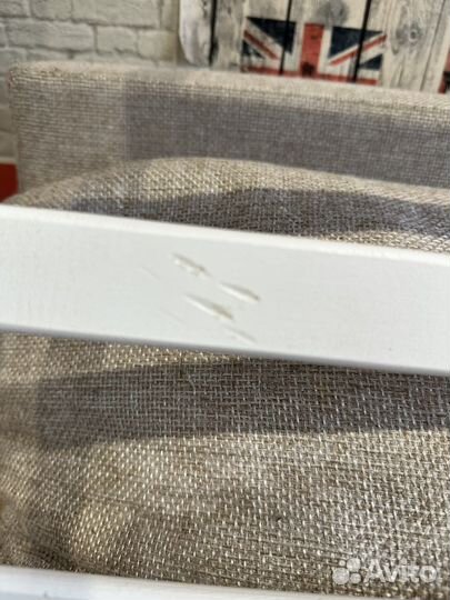 Детская кроватка с маятником