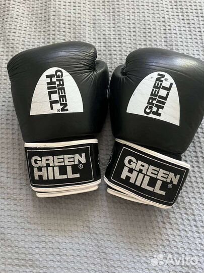 Боксерские перчатки Green Hill и Шлем Twins