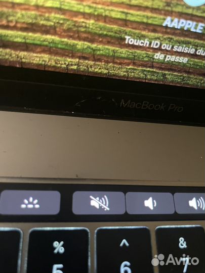 Macbook pro 13 2018 touch bar
