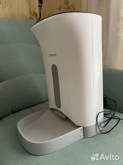 Автоматическая кормушка для домашних животных