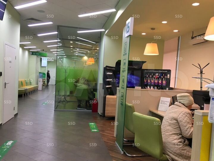 Сдам торговое помещение, 195 м²