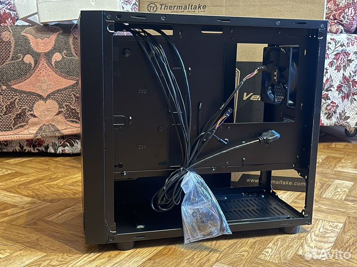 Новый Компьютерый корпус Thermaltake Versa H17