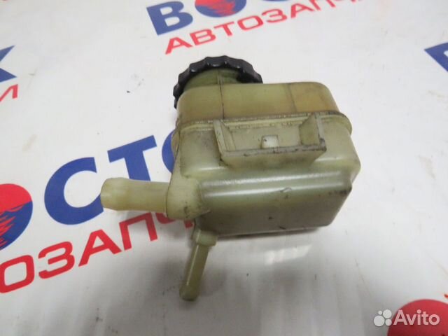 Бачок гур toyota gaia SXM10G, SXM15G