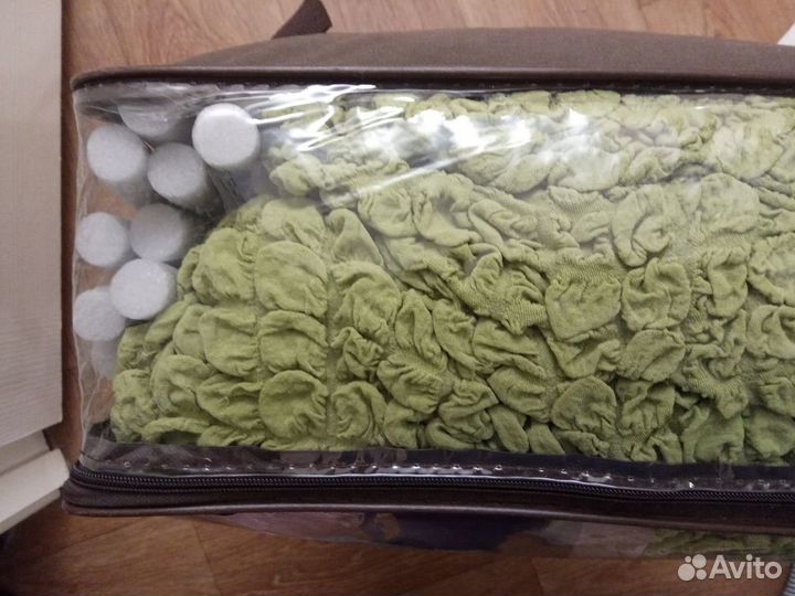 Чехлы на кресло (2шт.) и трехместный диван новые