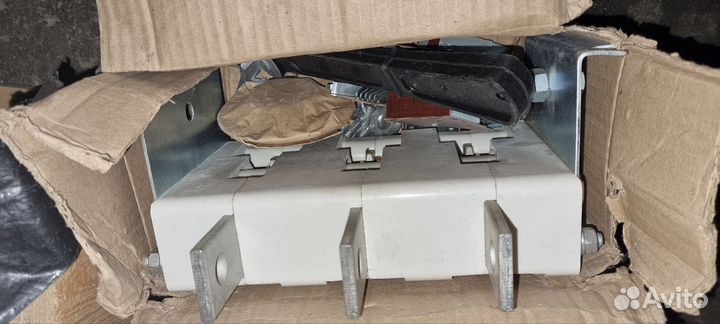 Вр32-39-В31250 630А рубильник