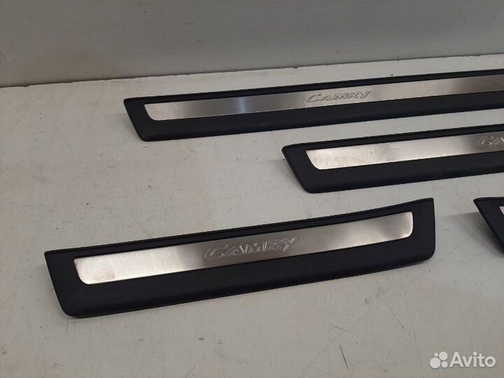 Комплект накладок на порог Toyota Camry V55 2014