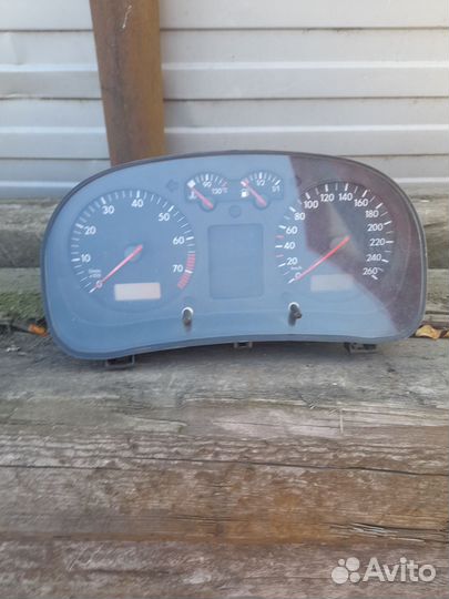 Щиток приборов