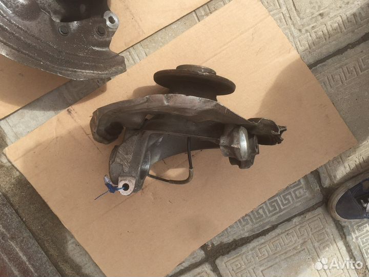 Ступица кулак поворотный передний бмв Е90 BMW E91