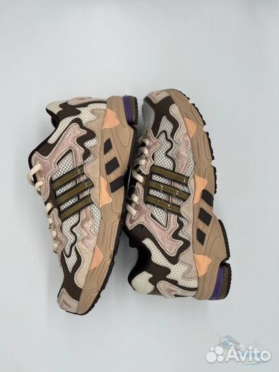 Кроссовки Adidas Response Bad Bunny новые