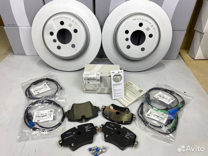 Передние тормозные колодки BMW 5 (G30), X3 (G01)