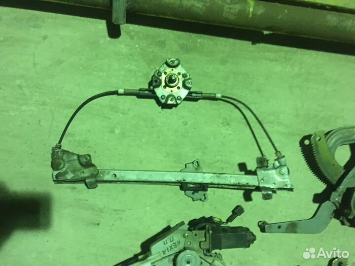 Стеклоподъемник Передний правый Daewoo Nexia