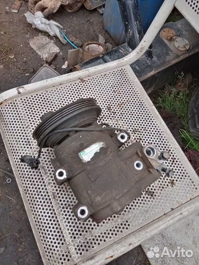 Компрессор кондиционера KIA spectra