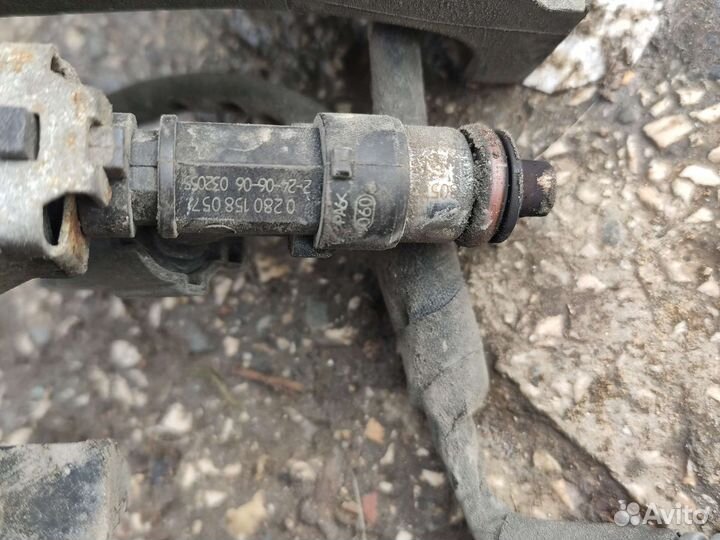 Топливная рампа Ситроен Ксара Пикассо Пежо 406 607