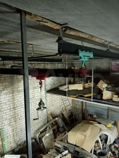 Гараж, > 30 м²