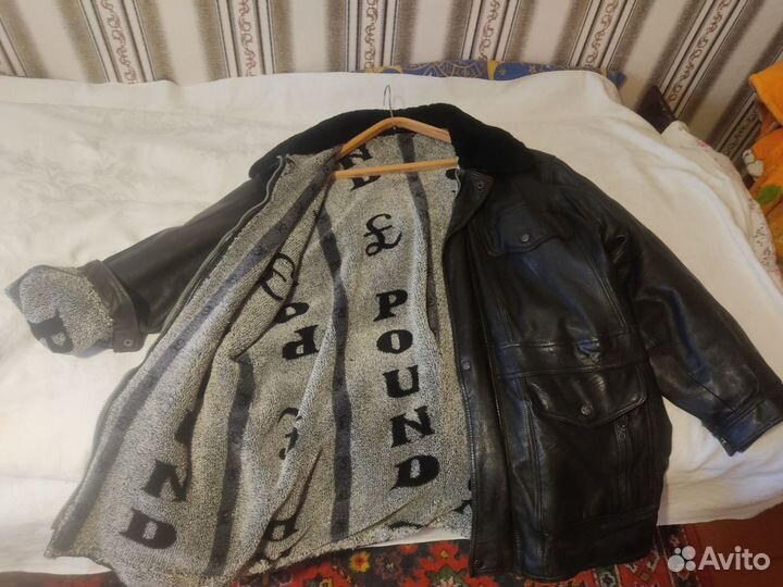 Кожаная куртка с цигейковым воротником