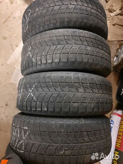 Bridgestone Blizzak WS-60 215/60 R16 Q