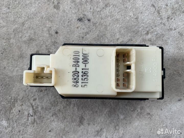 Блок управления стеклоподъемниками Toyota Rush