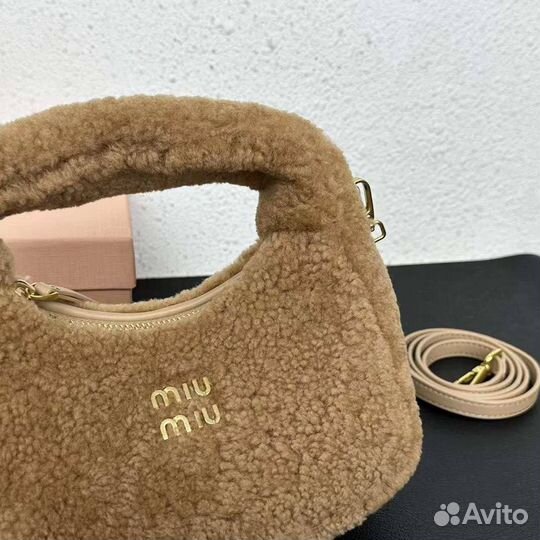 Сумка Miu Miu wander shearling мех