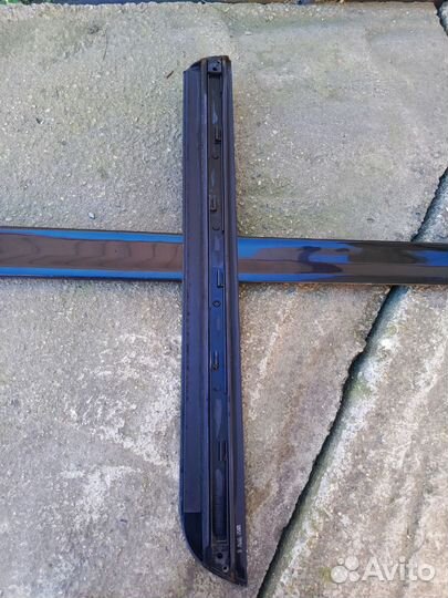 Молдинг низа двери правый Ауди а4 б6