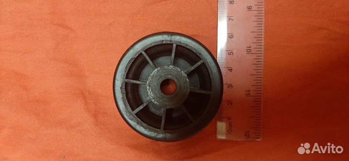 Ролик для тренажеров рокет