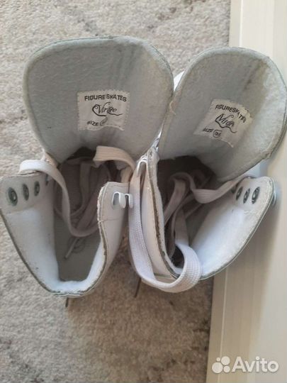 Коньки фигурные р.32