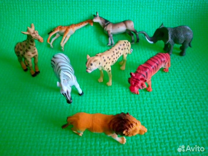 Игрушки. Дикие и домашние животные