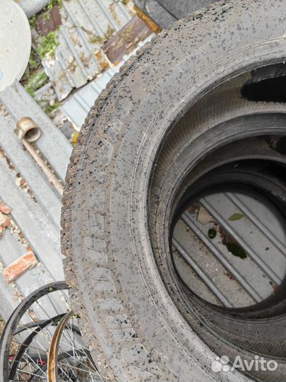 Bridgestone Ice Cruiser 7000 215/60 R17 100T