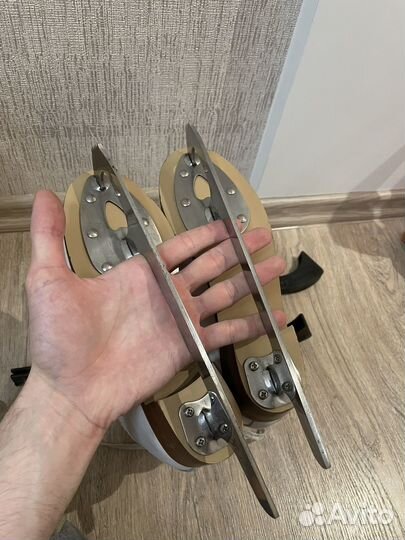 Коньки фигурные женские 37 размер