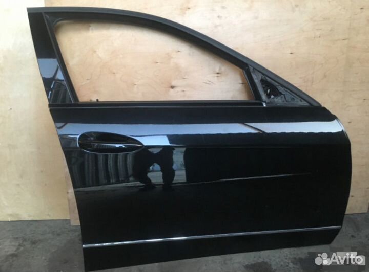 Дверь передняя правая мерседес w212