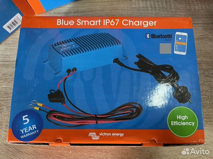 Victron Blue SMART IP67 Charger 12/13 (В Наличии)
