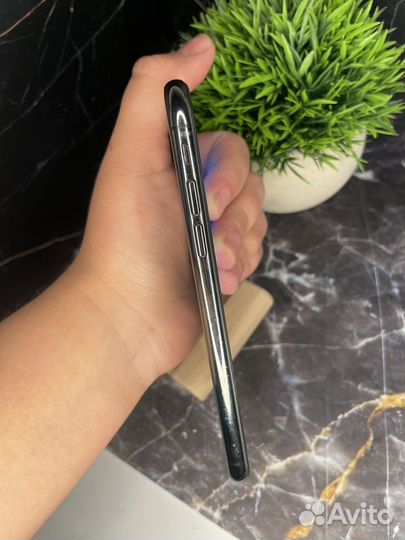 iPhone X, 64 ГБ