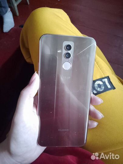 HUAWEI Mate 20 lite, 4/64 ГБ