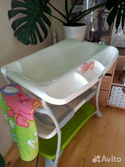 Детская ванночка для купания с подставкой