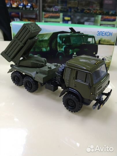 Модель 1:43 камаз 4310