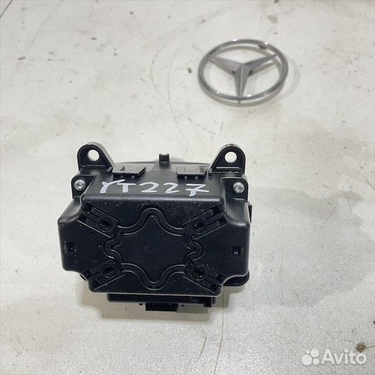 Джойстик аудиосистемы Мерседес x166 w166