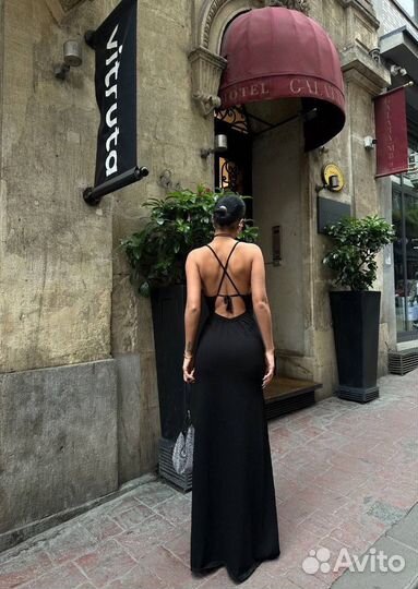 Платье по фигуре макси