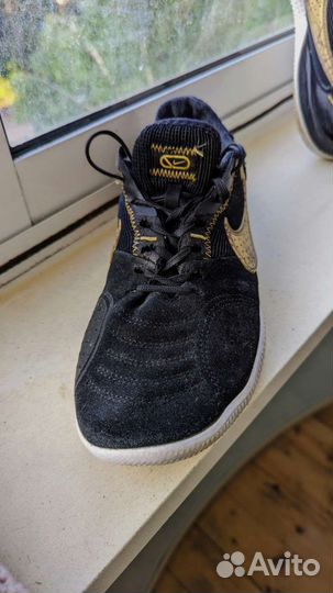 Футбольные бутсы Nike street gato. 42 р